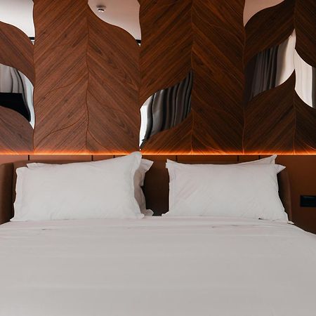 Royal G Deluxe Hotel Shkallnur Luaran gambar