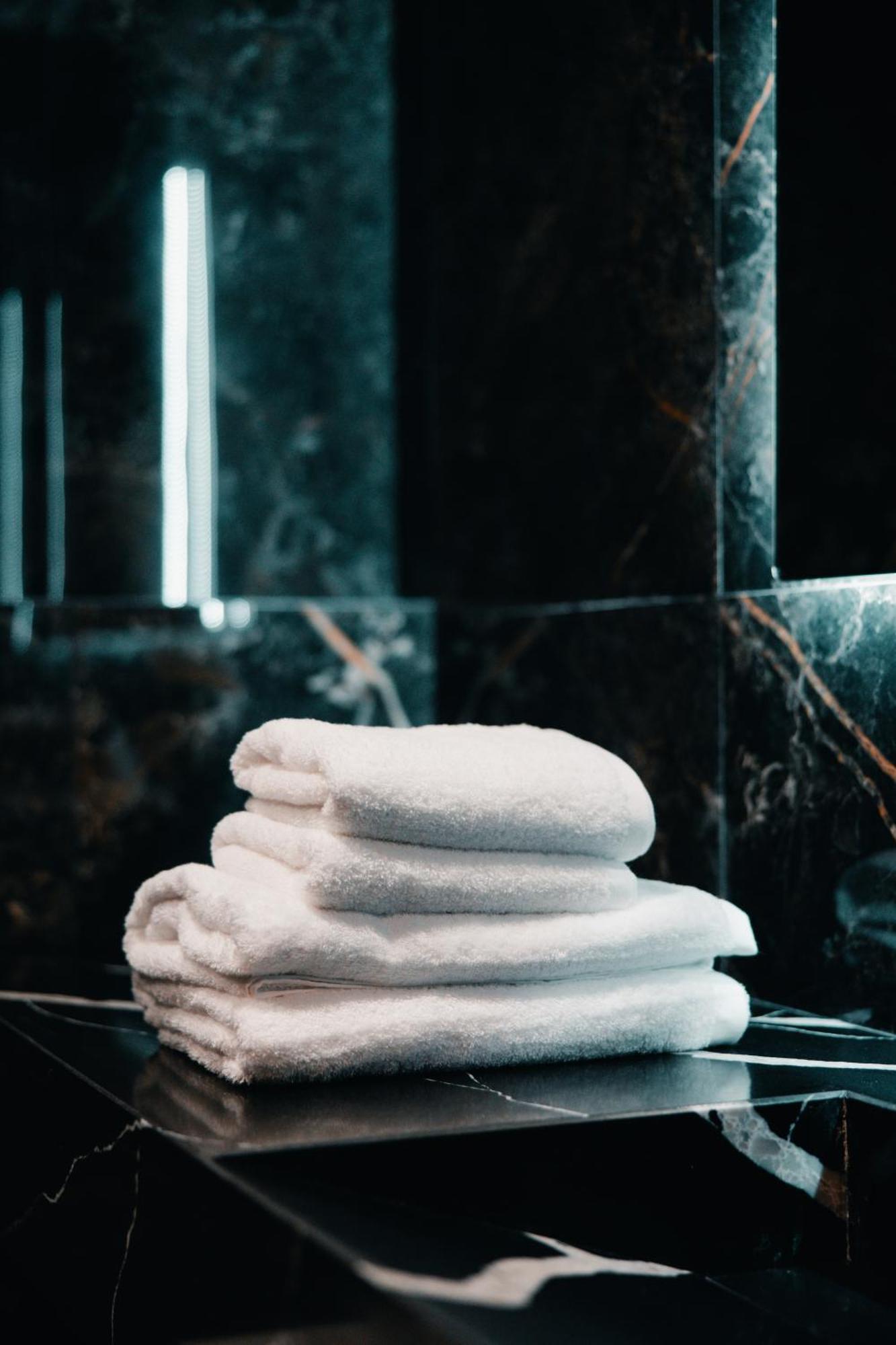 Royal G Deluxe Hotel Shkallnur Luaran gambar