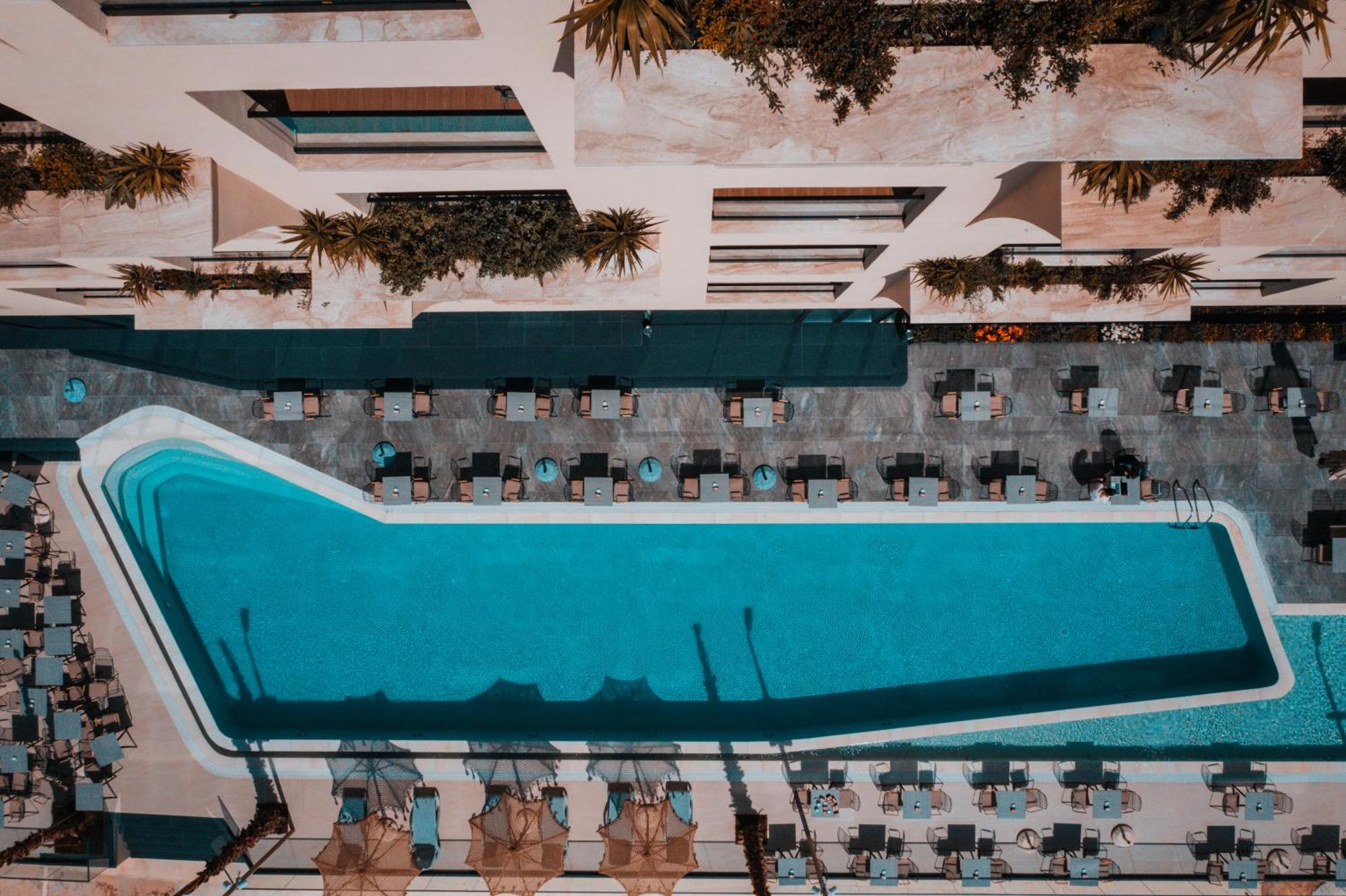 Royal G Deluxe Hotel Shkallnur Luaran gambar