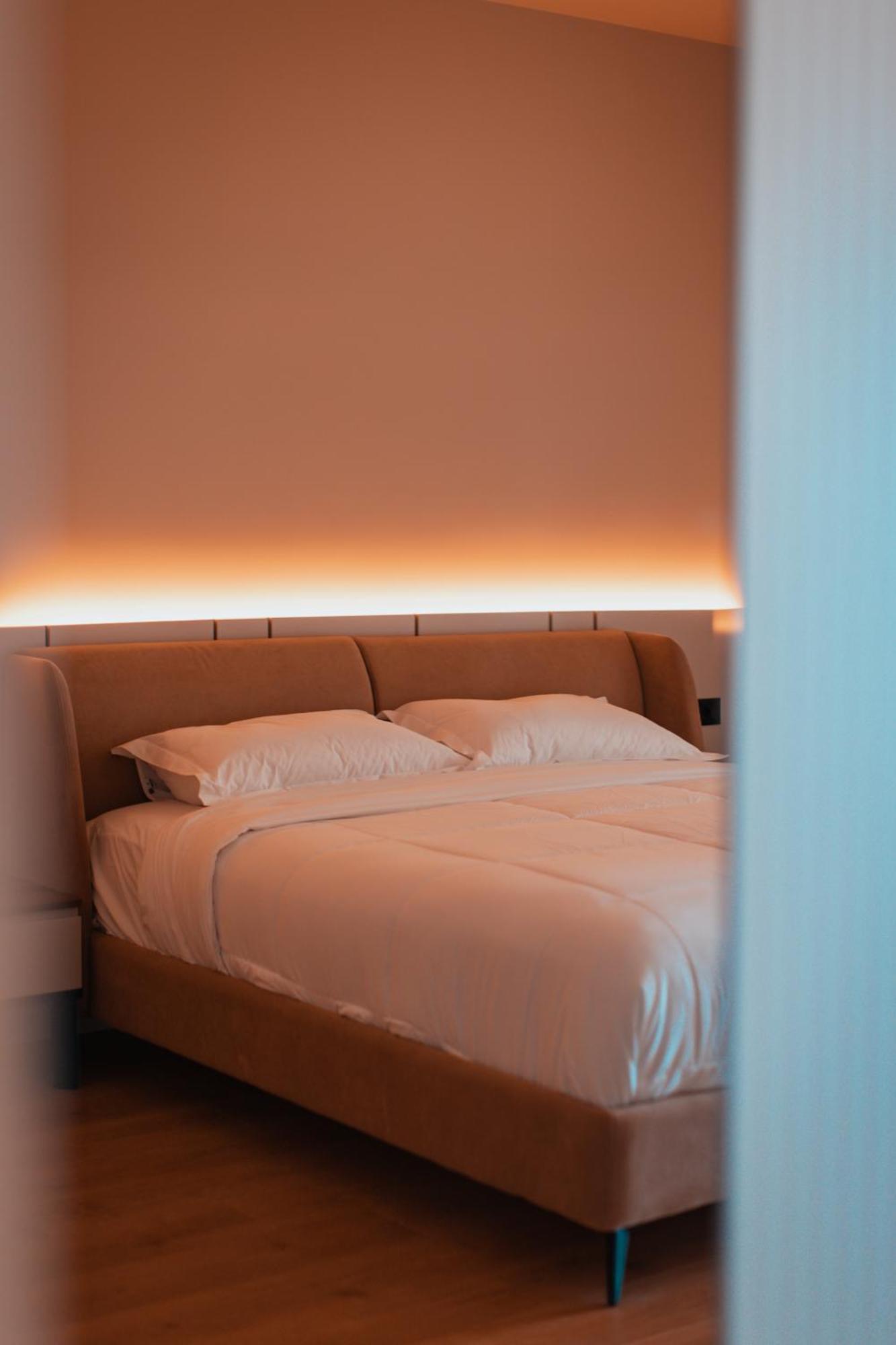 Royal G Deluxe Hotel Shkallnur Luaran gambar