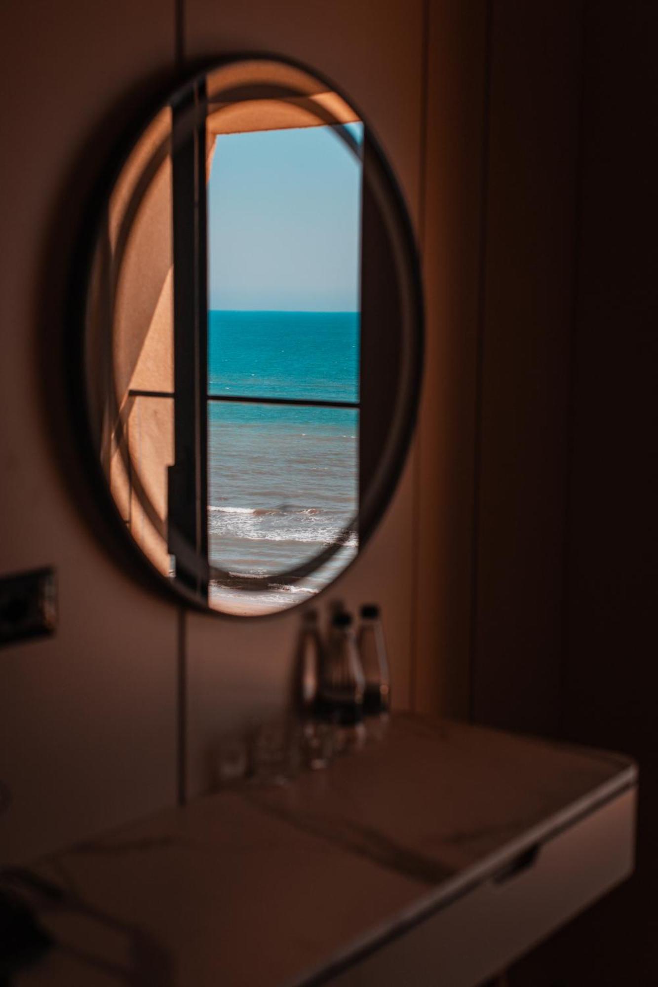 Royal G Deluxe Hotel Shkallnur Luaran gambar
